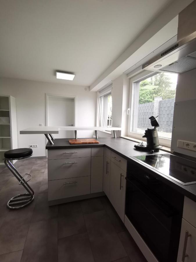 Moderne Wohnung Mit Terrasse Und Eigenem Zugang. เรมไชด์ ภายนอก รูปภาพ